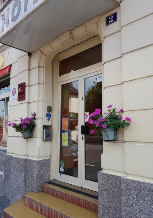 Hotel Le Rallye Суассон Екстер'єр фото